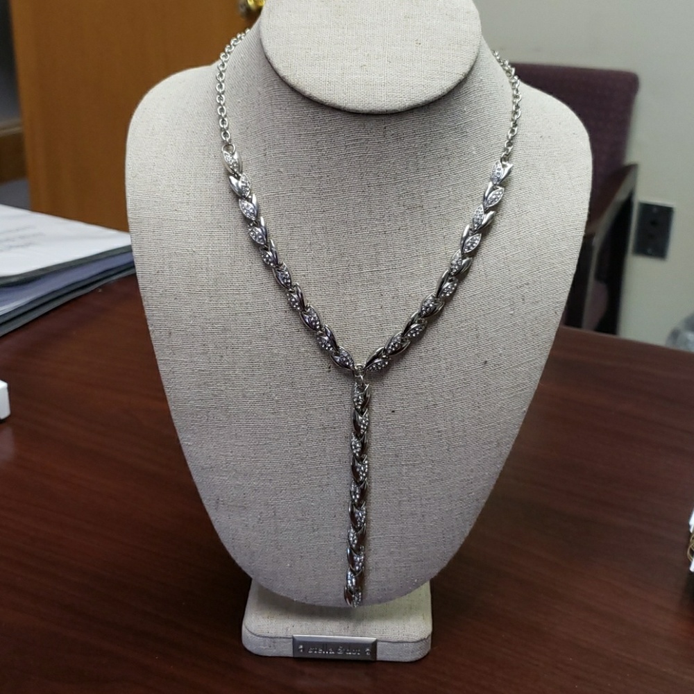Rhinestone elegant necklace